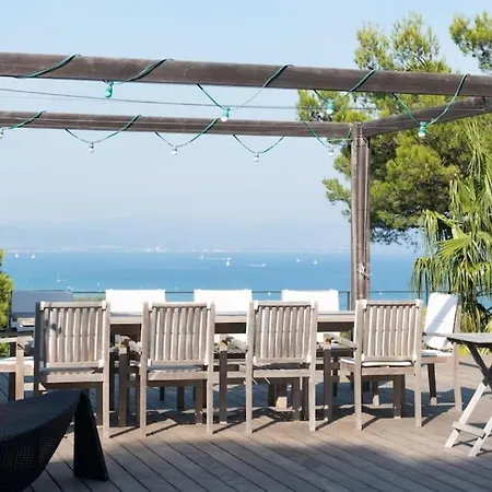 Hotel 12 Couchages, Piscine 16x4, Vue Mer.
